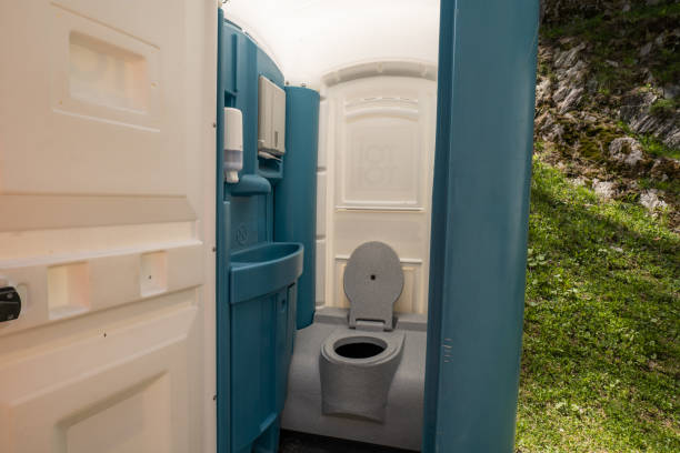 Best Luxury portable toilet rental  in Van Vleck, TX